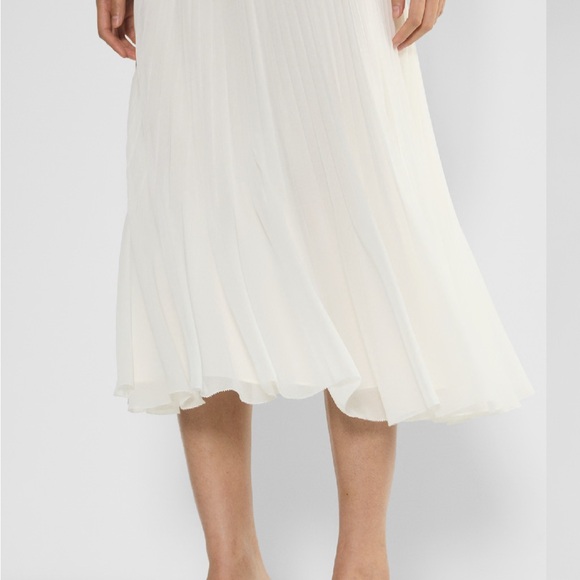 NOT FOR SALE- ARITZIA Elegant White Pleated Skirt - Picture 4 of 6